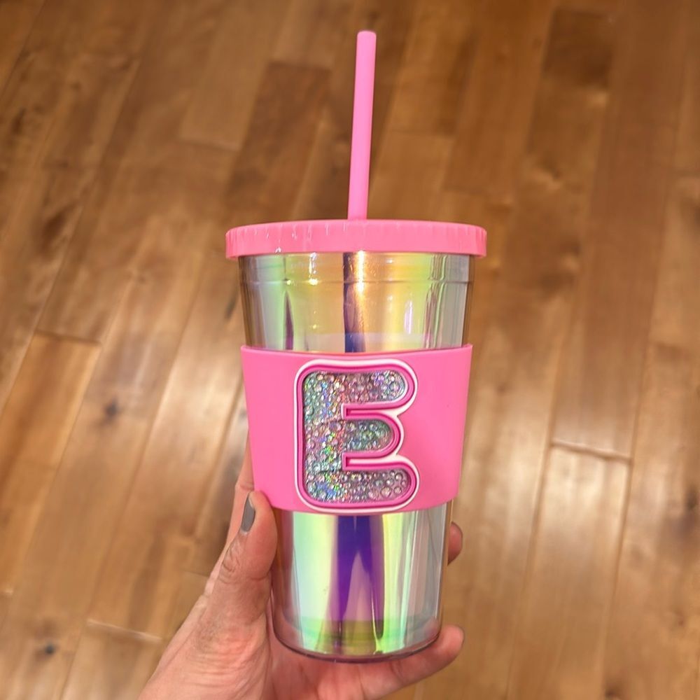 Letter E straw cup